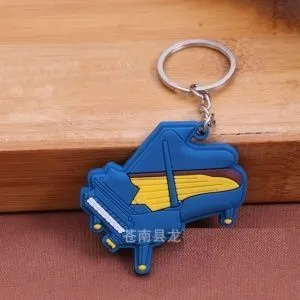 Брелок резиновый Рояль. Цвет синий.