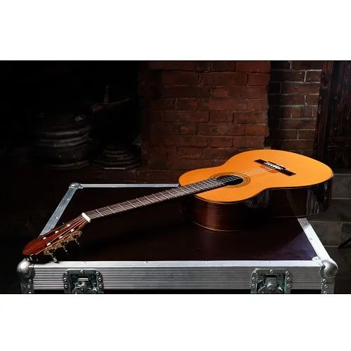 Hopf Grandioso классическая гитара (б\у).